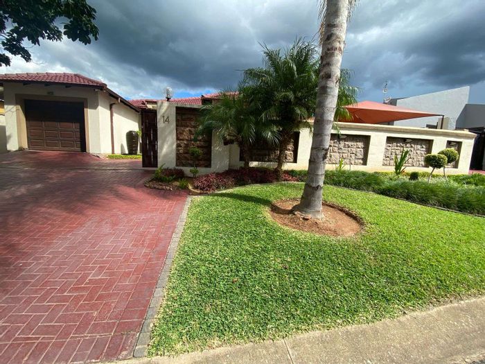 Nelsville House For Sale: 3 bedrooms, pool, guest house potential, move-in ready.