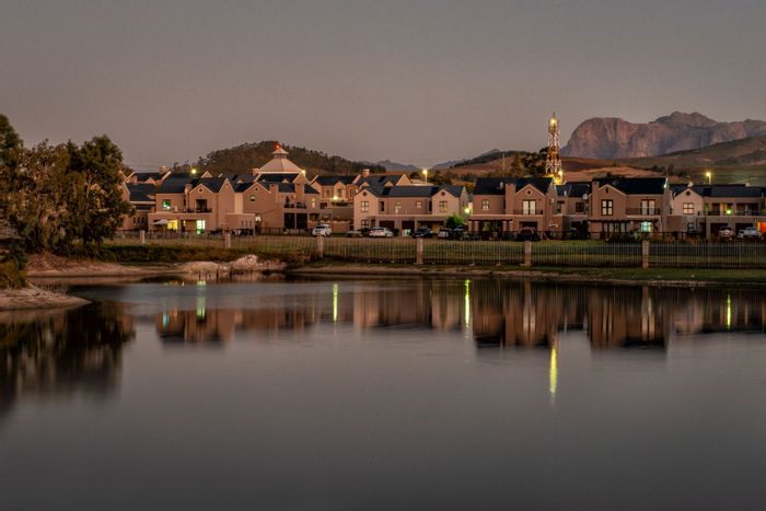 Vacant Land Residential in Klapmuts For Sale: Secure estate, dam views, 325 sqm.