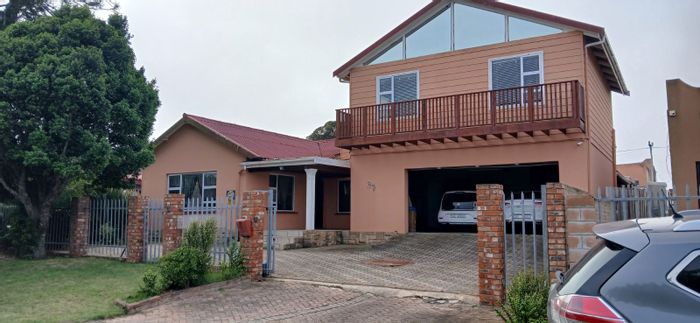 Heiderand House For Sale: 5 bedrooms, pool, entertainment area, and granny suite.