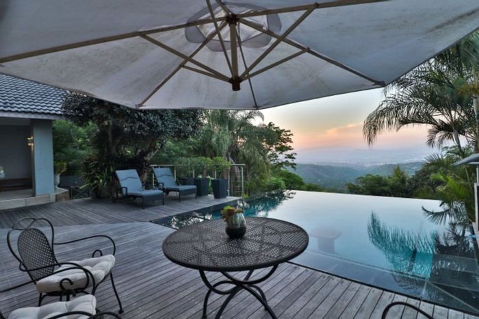 For Sale: Spacious 4-Bedroom House in Nelspruit Ext 11 with Pool and Office.