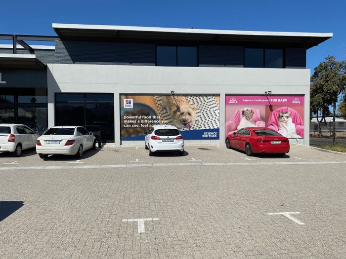 Retail space to rent in Diep River with elevator, balcony, and parking.