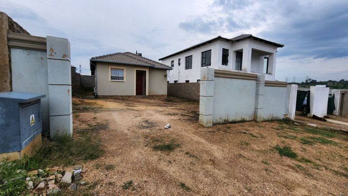 For Sale: House in Riverside View Ext 30, 2 beds, ample outdoor space, hybrid geyser.