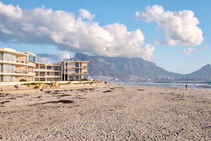 Lagoon Beach Apartment For Sale: Ocean views, pools, spa, gym, and 24hr security.