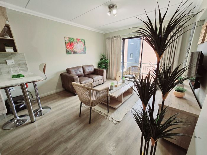 For Sale: 3-Bedroom Apartment in Roodepark Eco Estate with Wildlife Views and Amenities.