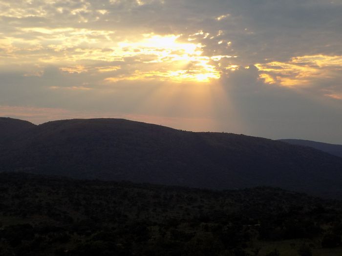 For Sale: House in Modimolle Rural with solar power, fibre internet, and expansive wilderness.