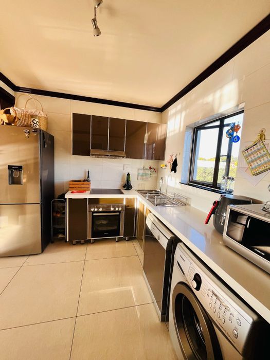 3-Bedroom Apartment For Sale in Craigavon with Garage, Carport, and Scenic Views.