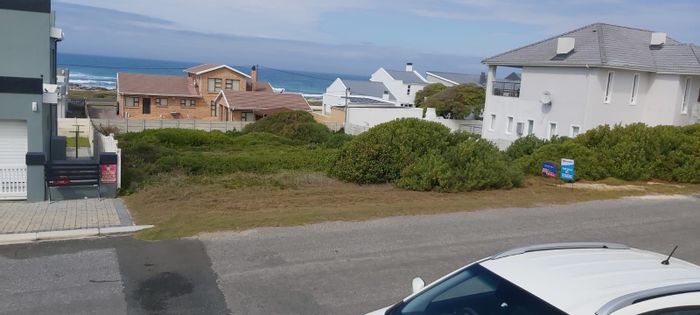 Vacant Land Residential For Sale in Struisbaai Central - Coastal views, flexible development options.