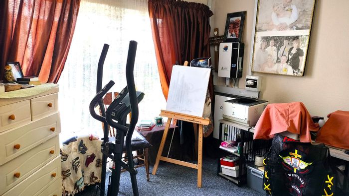 2-Bedroom Townhouse For Sale in Rangeview with Private Garden and Solar System.