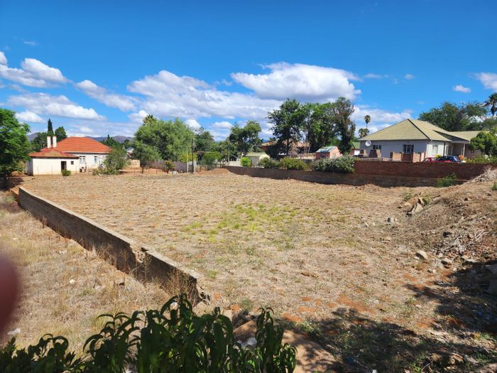 Vacant Land Residential For Sale in Ashton Central, 1372 m² near schools and services.