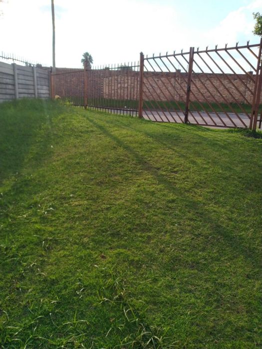 2 Bed, 2 Bath House in Olievenhoutbosch - Prime Location for Investors and Commuters.