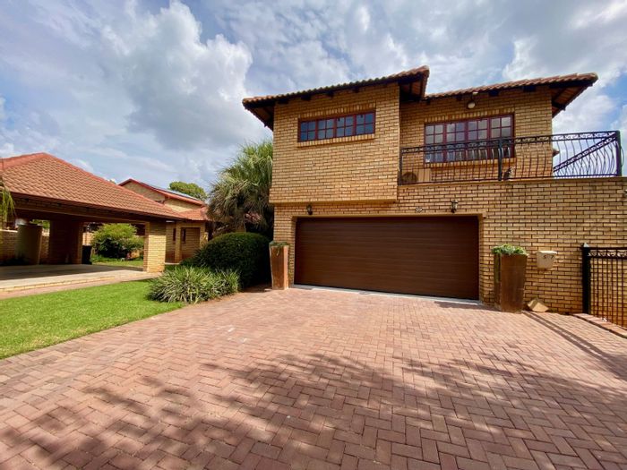 For Sale: Wierdaglen Estate House with dual dwellings, garage, and rainwater tanks.