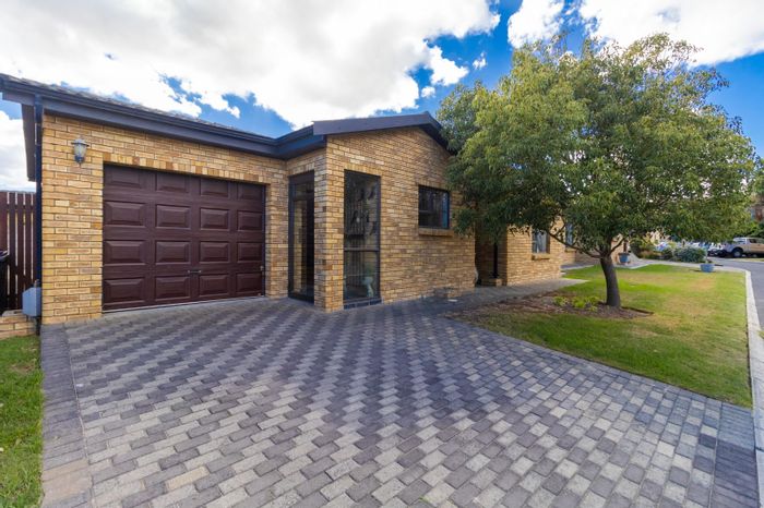 For Sale: Townhouse in Fairview Golf Estate with 24-hour security and private garden.