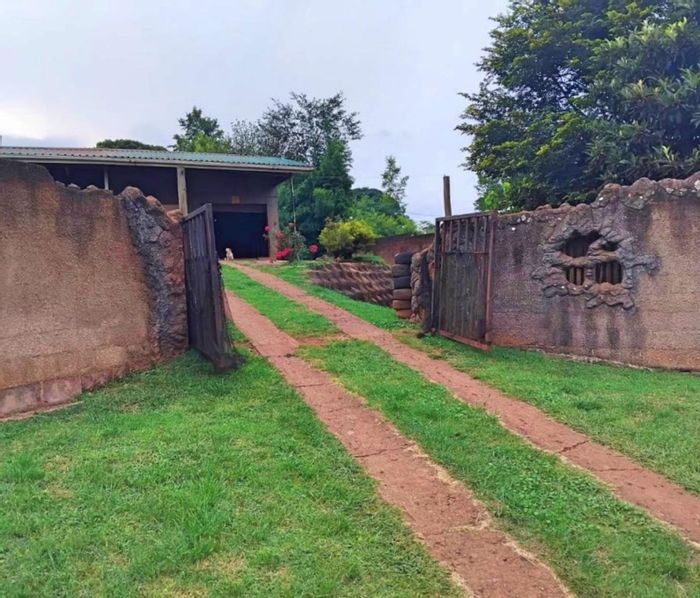 House for Sale in Sabie Ext 9: 3 Bedrooms, Garage, Spacious Yard, Secure Perimeter.