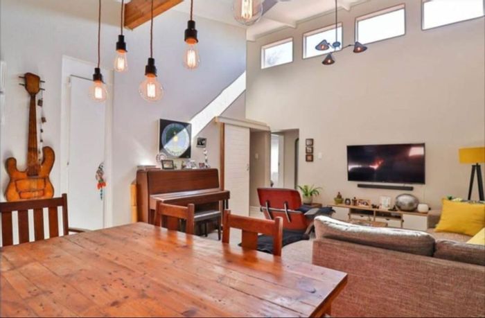 2-Bedroom Townhouse For Sale in Bonaero Park with secure access and communal gardens.