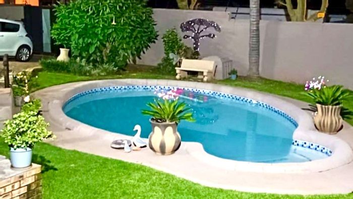 For Sale: Spacious Rangeview House with pool, study, and potential cottage.