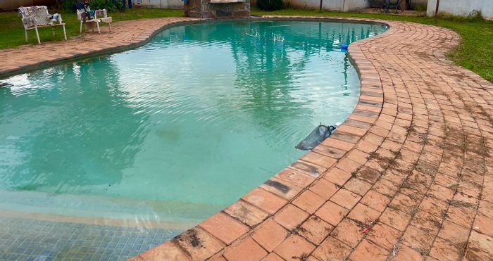 Farm for Sale in Baskoppies AH: 3-bed home, pool, rental units, borehole.