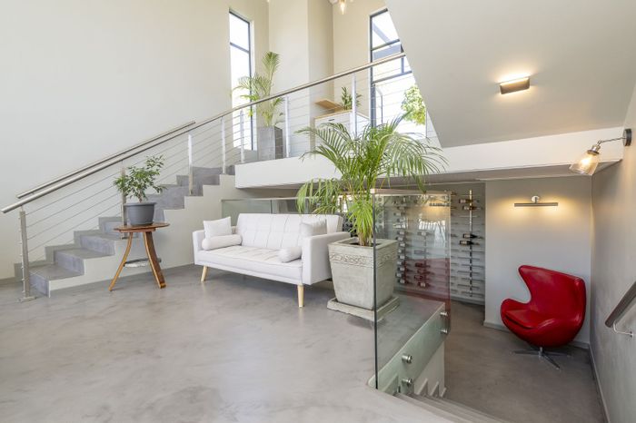 For Sale: House in Mount Royal Golf Estate with pool, braai, and solar power.