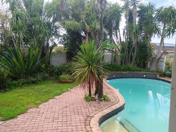 Rowallan Park House For Sale: 4 Bedrooms, Pool, Indoor Braai, Double Garage.