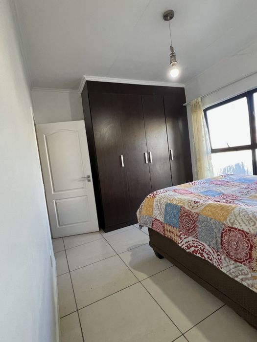 For Sale: 2-bed, 2-bath apartment in Fourways with pool, gym, and security.