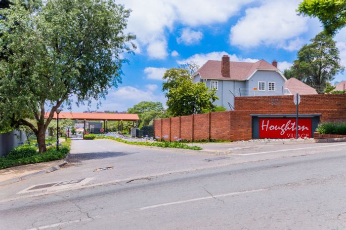 Houghton Estate Apartment For Sale: Lofted living, pool, garden, secure parking.