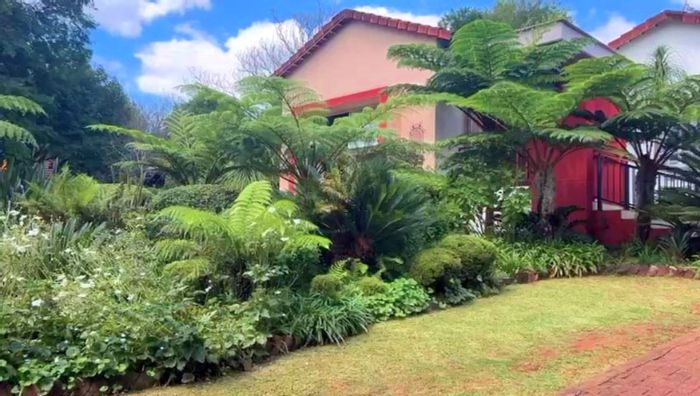 For Sale: House in Sabie Ext 9 with indoor braai, mountain views, and spacious layout.