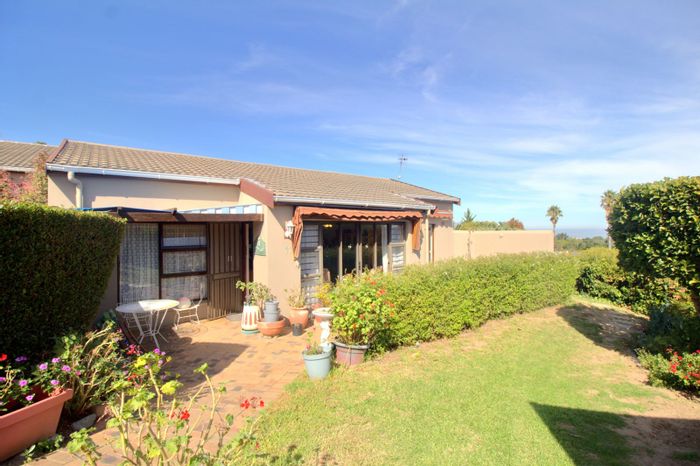 Helena Heights Townhouse For Sale: Sea views, 3 bedrooms, pools, secure complex.