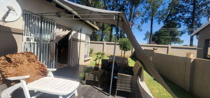 Two-bedroom house for sale in Kookrus, near Riverstone Mall, secure complex.