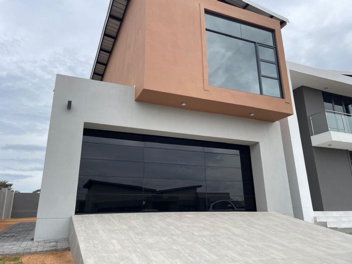 4-Bedroom House For Sale in Bendor with garage, en-suites, and prime location.