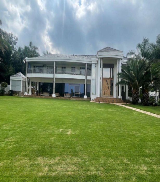 Benoni West House For Sale: 4 en-suite bedrooms, pool, flatlet, secure living.