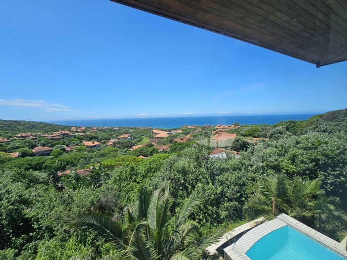 Zimbali House For Sale: 4 bedrooms, pool, golf course access, beach proximity.