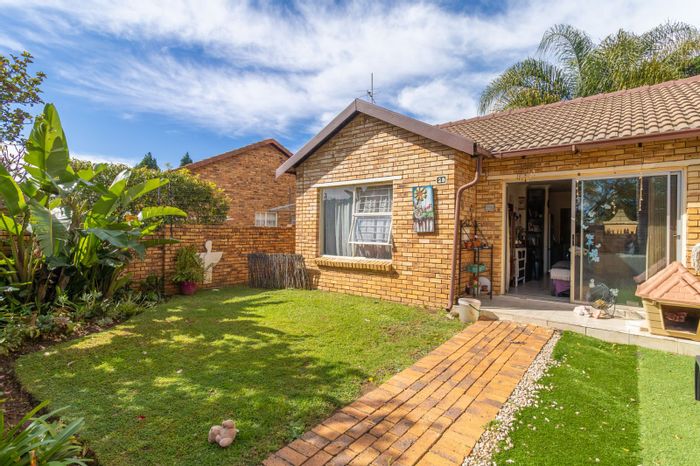 Pet-Friendly Townhouse for Sale in Wilgeheuwel with private garden and 24-hour security.