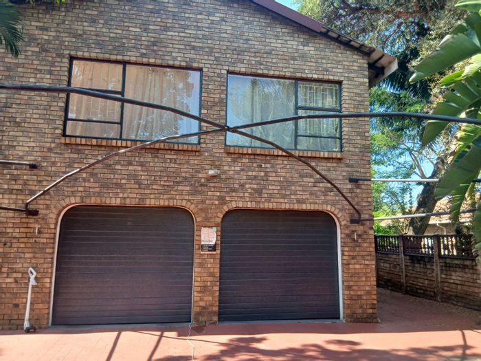 5-Bedroom House for Sale in Dorandia with Pool, Borehole, and Double Garage.