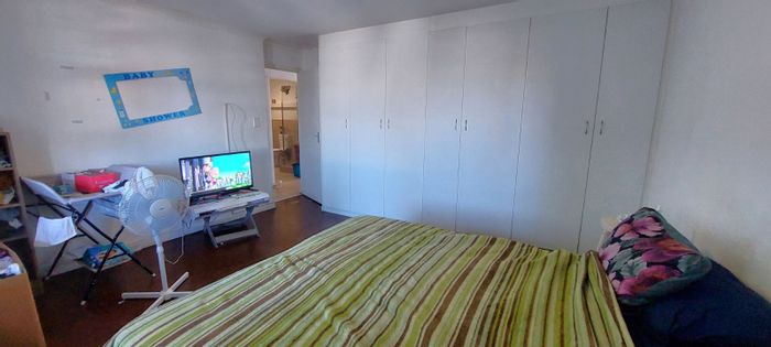 Gants Plaza Apartment For Sale: 2 Bedrooms, balcony, secure access, near transport.
