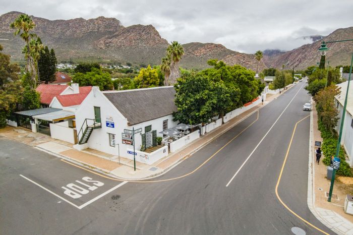 For Sale: Commercial property in Montagu Central with restaurant, shop, and accommodation.