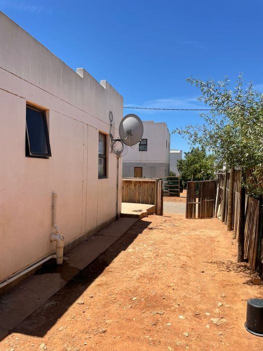 For Sale: Mcgregor Central House with 2 bedrooms, patio, and family-friendly space.