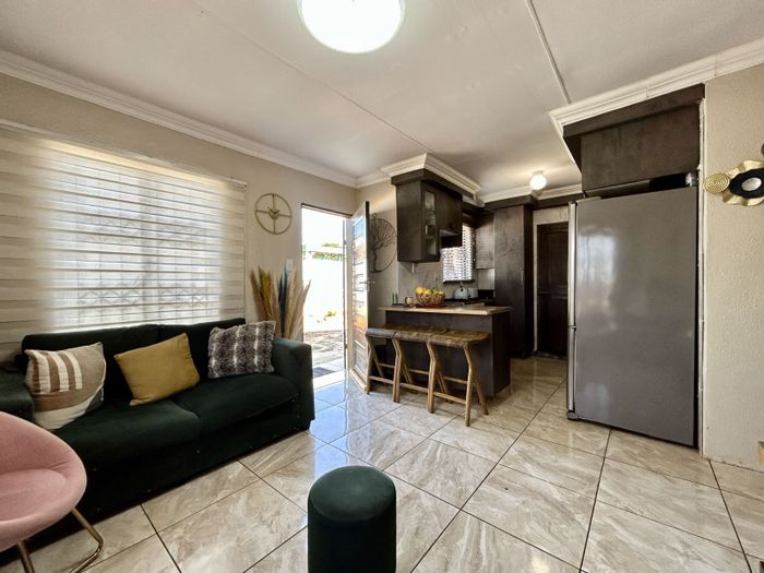 3-Bedroom House with Garden and Carport in Mahube Valley, For Sale.