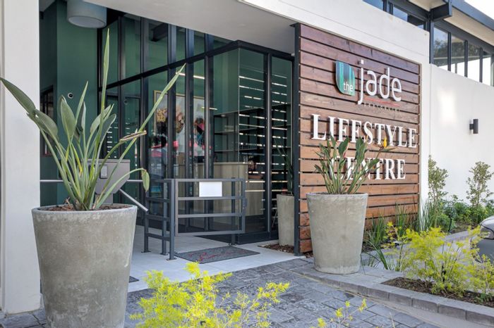 2-Bedroom Apartment To Rent in Paardevlei with gym, pool, and pet-friendly estate.