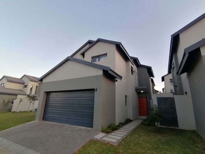 4-Bedroom Townhouse for Sale in Nelspruit Ext 6 with Pool Access and Security.