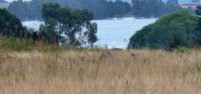 Vacant Land Residential for Sale in Vaal Marina Central - 1.3 hectares, private game reserve access.
