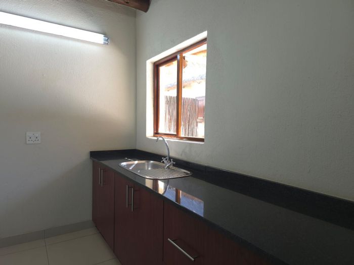 For Sale: House in Blyde Wildlife Estate with riverfront, pool, and spacious living.