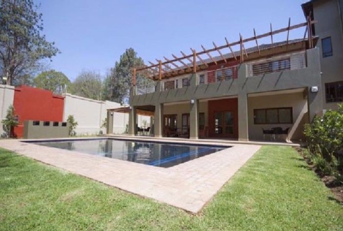 Lonehill Apartment For Sale: Open-plan living, private garden, 24-hour security.