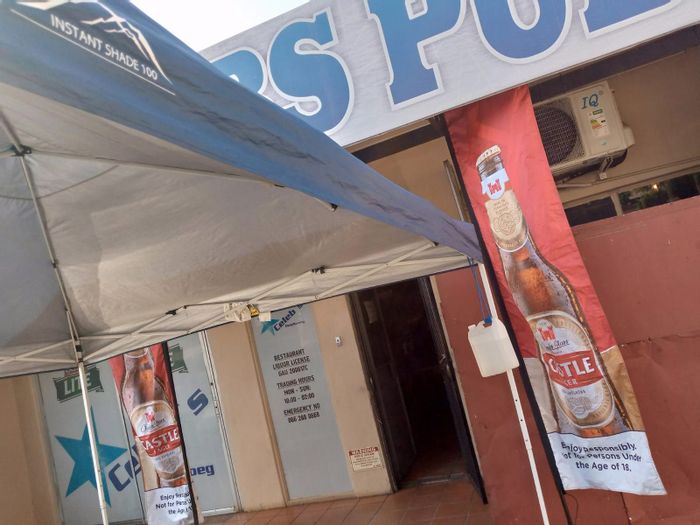 For Sale: Villieria Business - Established pub with entertainment, kitchen, and outdoor seating.