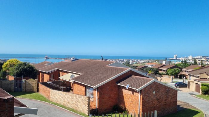 South End Townhouse For Sale: 3 beds, garden, ocean views, gated entrance.
