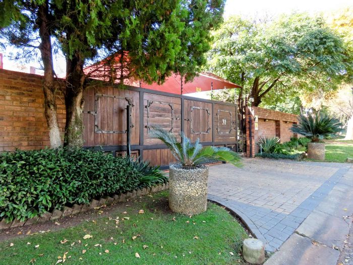 8-Bedroom House For Sale in Grimbeeck Park with multiple living areas and flatlet.