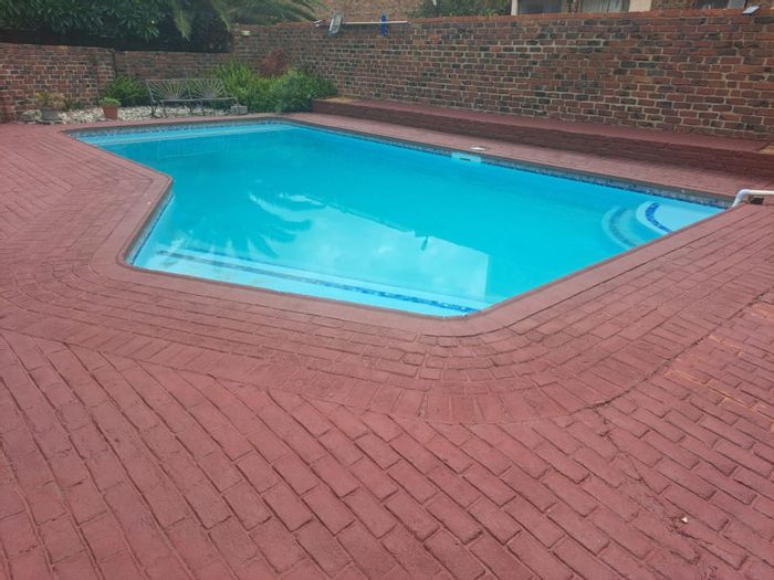 For Sale: Secure Silverton apartment with pool, garage, and close to amenities.