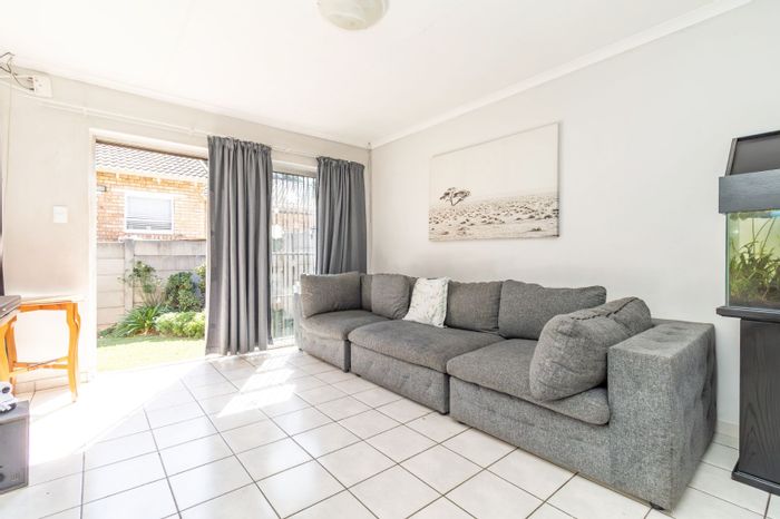 For Sale: Pet-friendly townhouse in Honeydew Ridge with 24-hour security and double garage.