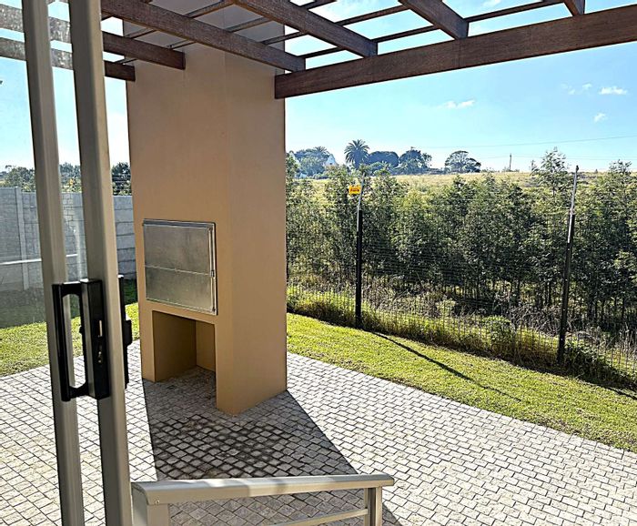 For Sale: Townhouse in Hansmoeskraal AH with 3 beds, inverter, private garden.