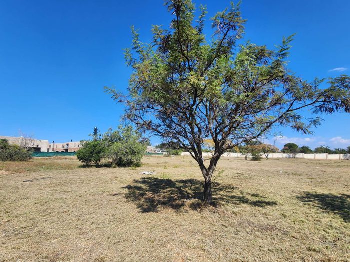 For Sale: Bendor Vacant Land Residential, 8496 m², zoned for 37 units.
