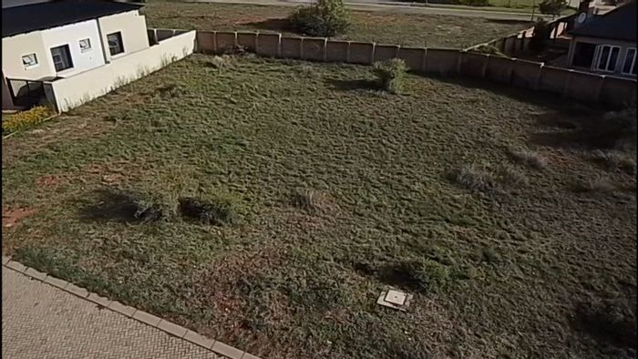 For Sale: 891 sqm vacant land in The Aloes Lifestyle Estate, includes borehole.