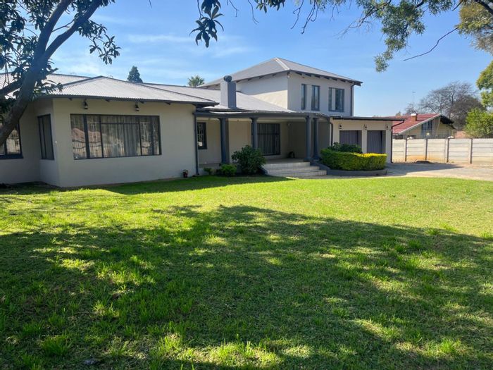 For Sale: Waverley House with 4 bedrooms, 3 bathrooms, and spacious yard.